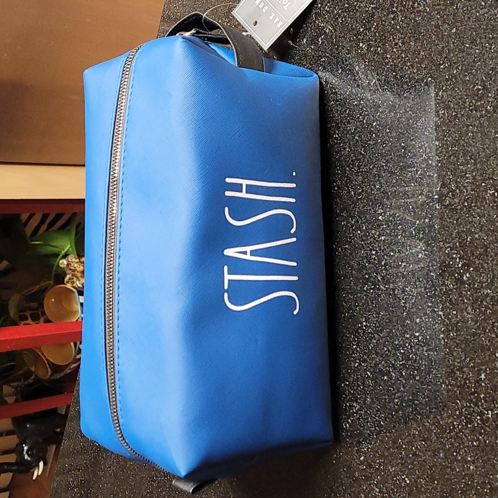 Rae Dunn Toiletry Bag